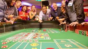 Tampilan utama Fortune Tiger di kasus toto menampilkan gulungan dengan simbol harimau, emas, dan perhiasan